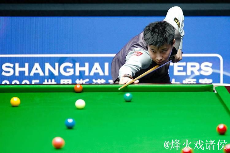 赵心童三破百6-1完胜丁俊晖，强势挺进上海大师赛四强